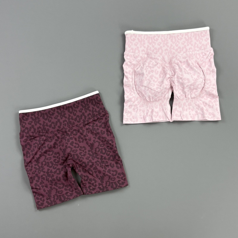 HISTELLO Gymshorts Luipaardpri - Yoga Mat recensie en prijs